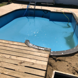 Accessoires indispensables pour l'entretien de votre piscine : produits et outils Villeneuve-sur-Lot